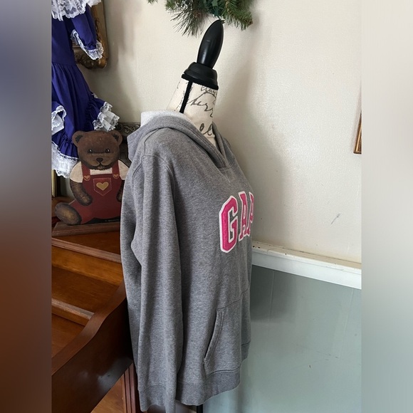 Gap Marl Grey Pink Logo Embroidered
Pullover Hoodie - Picture 4 of 7